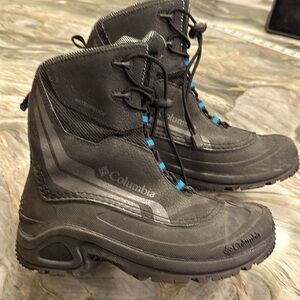 Women’s Columbia snow Boots size 5 37 EURO